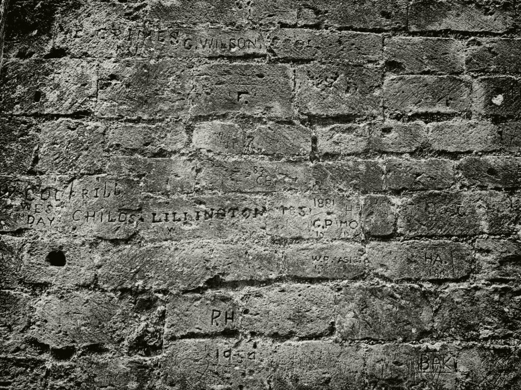 Roman tile layers in the walls